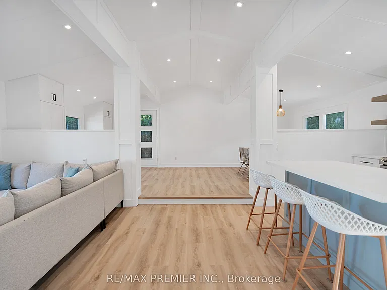 891 Tiny Beaches Rd S — Photo 16
