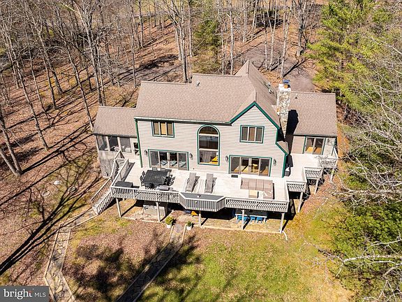 3rd image of 1038 S Blakeslee Rd