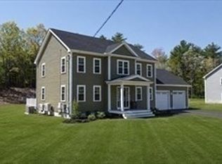 90 Howland Rd, Lakeville, MA 02347