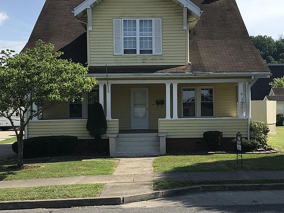 2nd image of 839 Barbara St