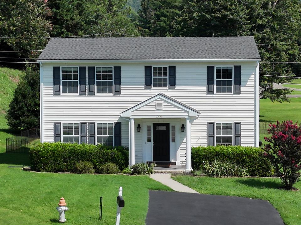 1st image of 2956 Stonebridge Cir