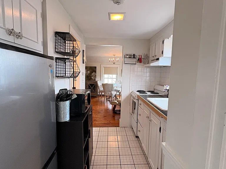 77 Pleasant St #5 — Photo 6