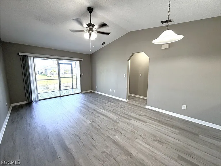 823 Gleason Pkwy #2 — Photo 12