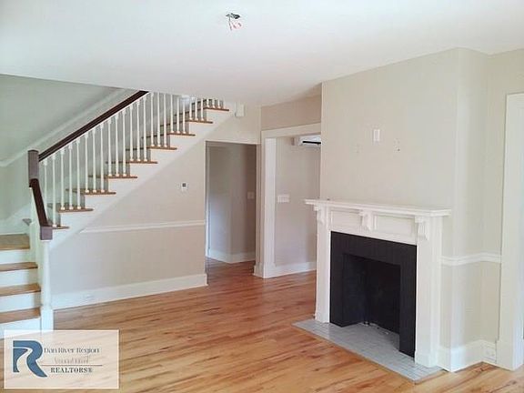 3rd image of 337 Virginia Ave