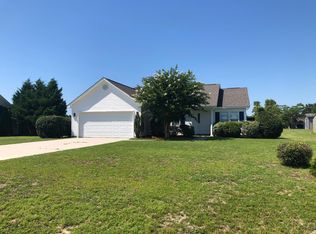 132 Lewis Rd, Hampstead, NC 28443