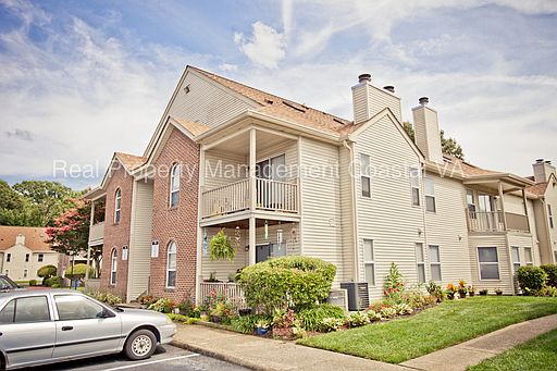 1st image of 518 Thorncliff Dr APT 206