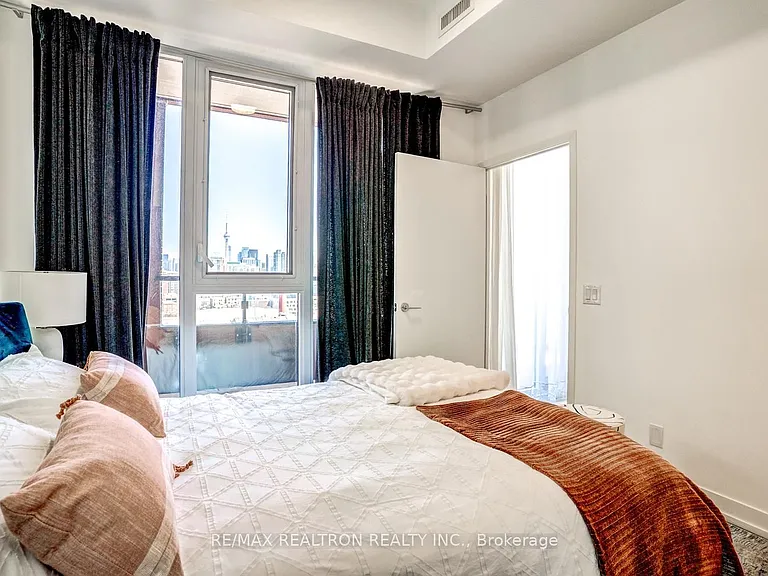 270 Dufferin St #Penthouse 17 — Photo 23