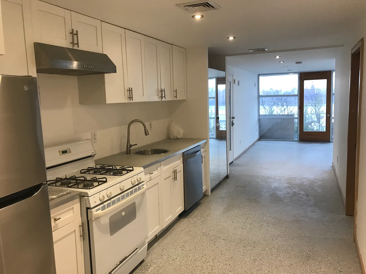 1 bed, $2,500 — Photo 3