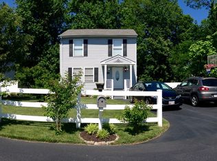 674 Parkway Dr, Clearwater Beach, MD 21226