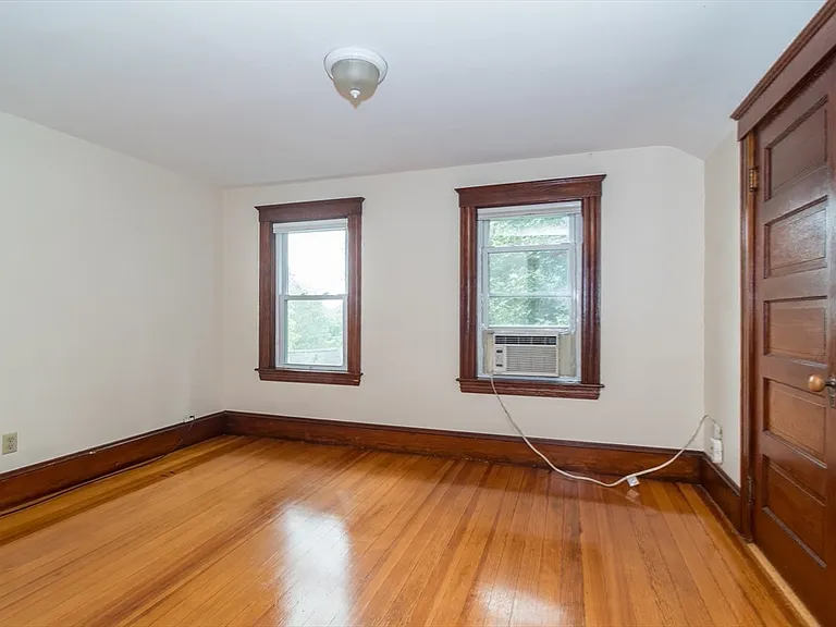 71 Curve St #71 — Photo 26