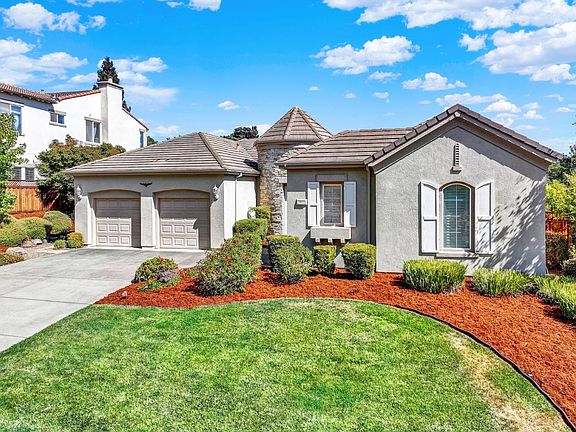 3rd image of 2921 Pebble Beach Circle