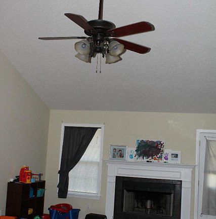 5th image of 189 NE Madison Belle Ln
