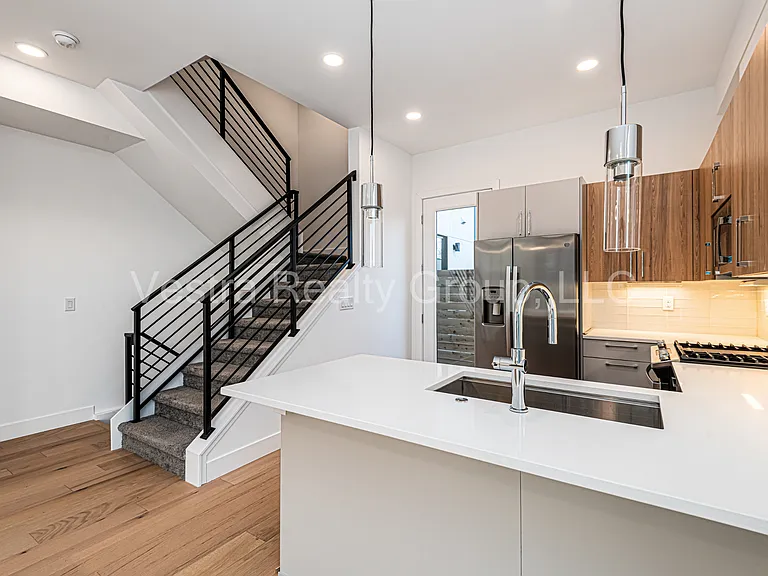 1306 Osceola St — Photo 4