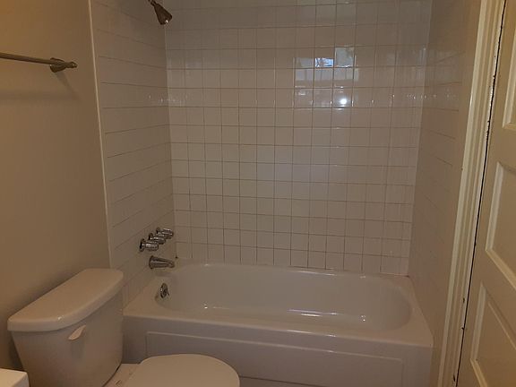 3rd image of 1376 N Williams St #2