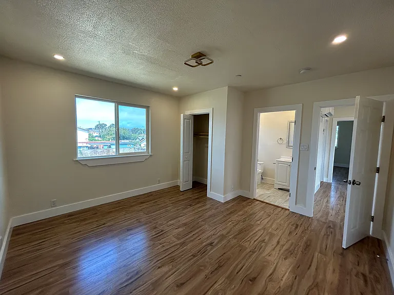 236 Vernon Ave #1 — Photo 11