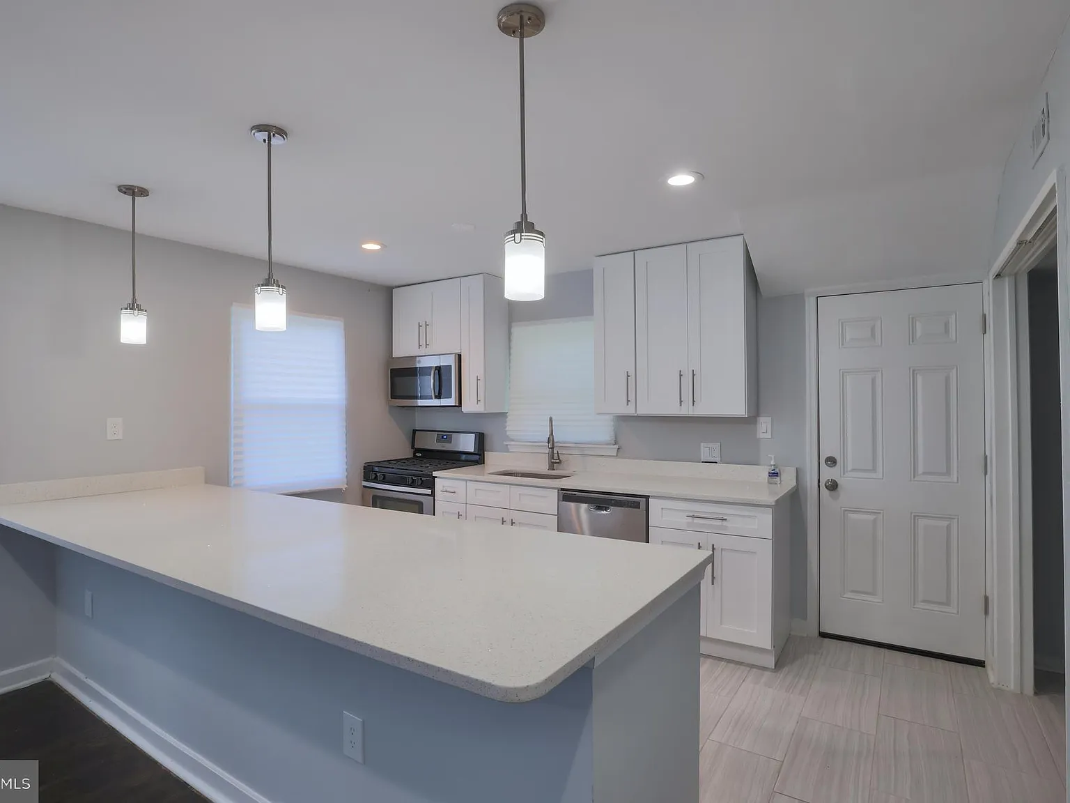 4 bed, 1152 sqft, $2,750 — Photo 4
