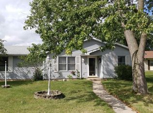 1220 Memorial Ln, Huntington, IN 46750