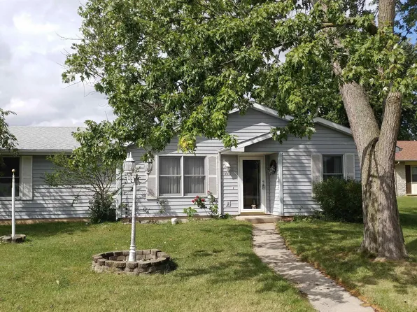 1220 Memorial Ln, Huntington, IN 46750