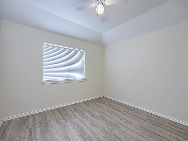 6609 Amesbury Ln — Photo 11