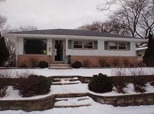 2858 S 96th St, West Allis, WI 53227