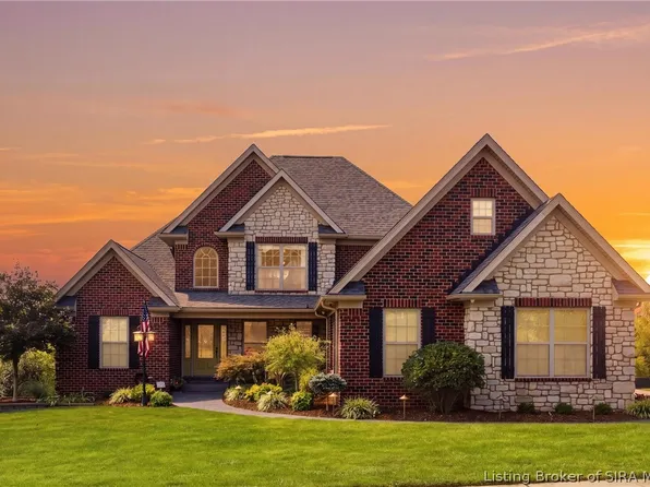 3027 Crystal Lake Drive, Jeffersonville, IN 47130