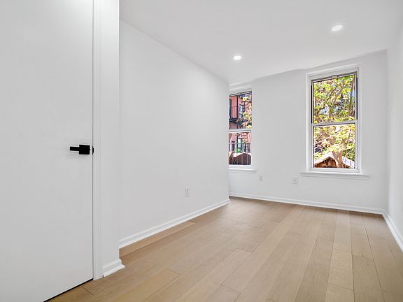 4th image of 137 1st Ave APT 2N