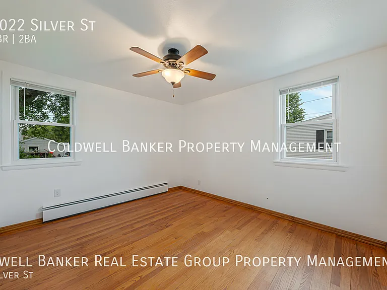 1022 Silver St — Photo 11