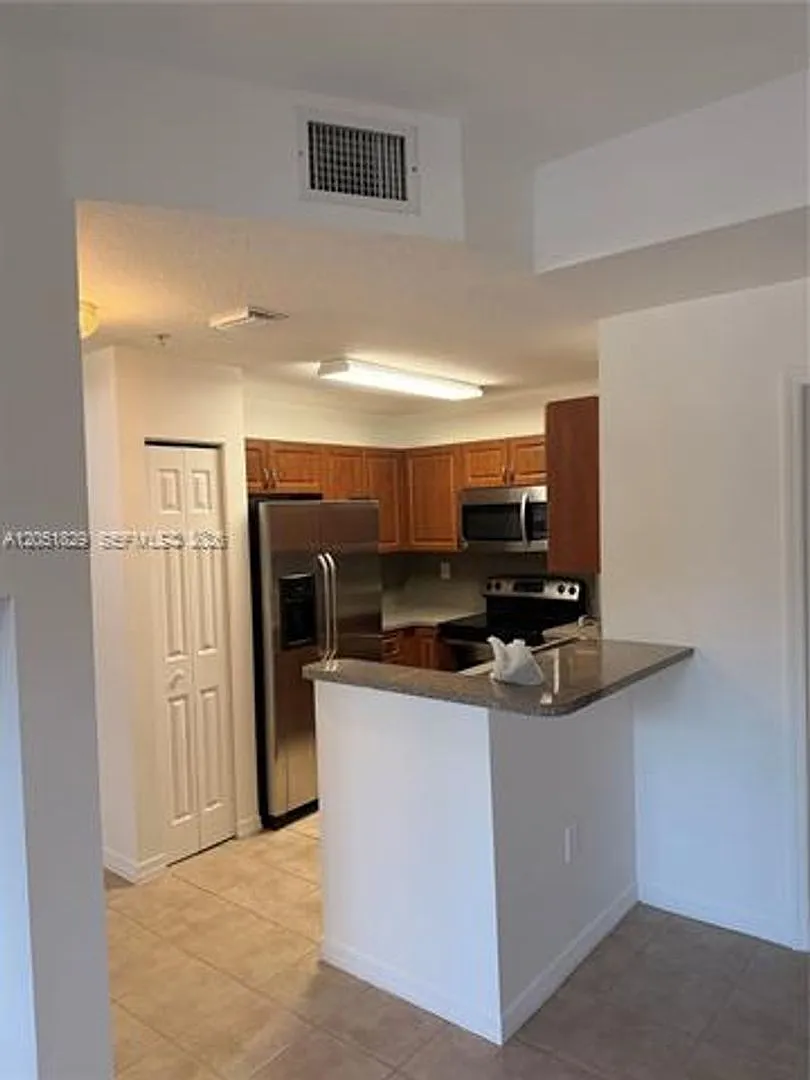 906 SW 143rd Ave th 2005, Pembroke Pines, FL 33027 — Photo 1