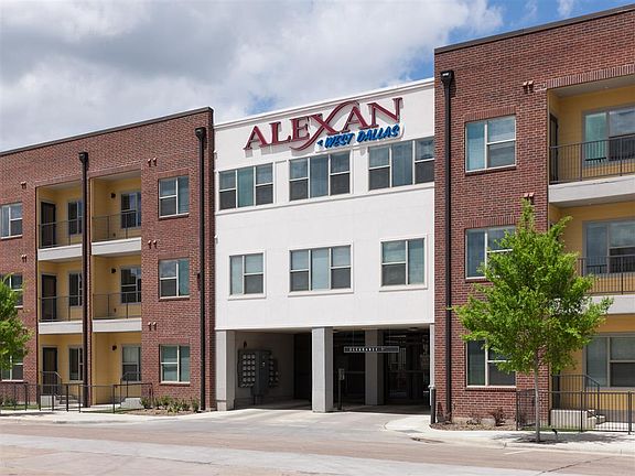 3rd image of 604 Fort Worth Ave APT 1148