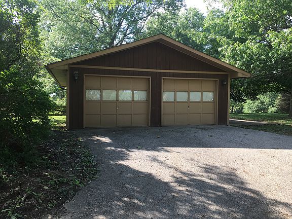 3rd image of 4918 S 40th St