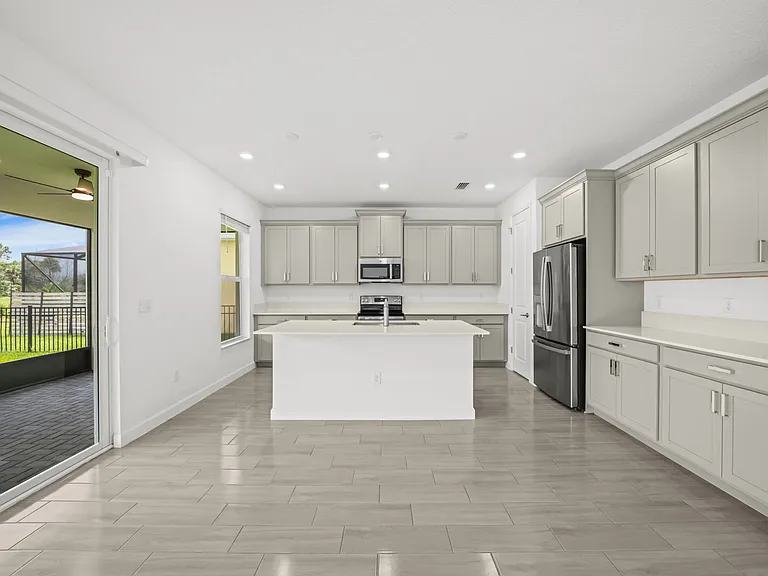 640 Veridian Cir NW — Photo 8