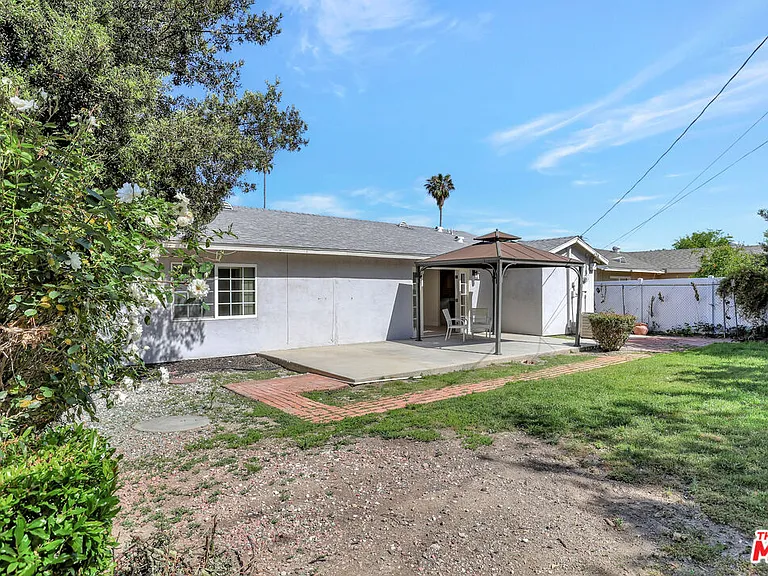 6421 Franrivers Ave — Photo 38