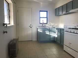 8300 Joliet Rd #2W, La Grange, IL 60525