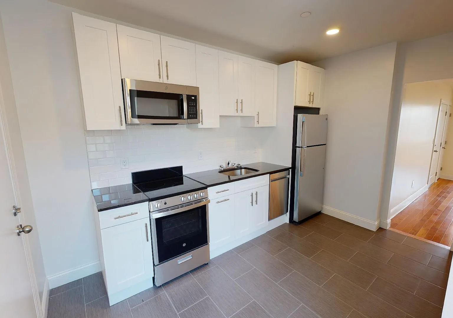 2 bed, $2,945 — Photo 2