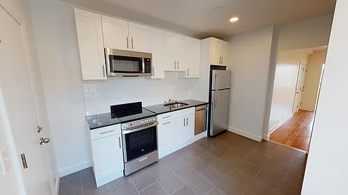 123 Sutherland Rd #D Photo 1