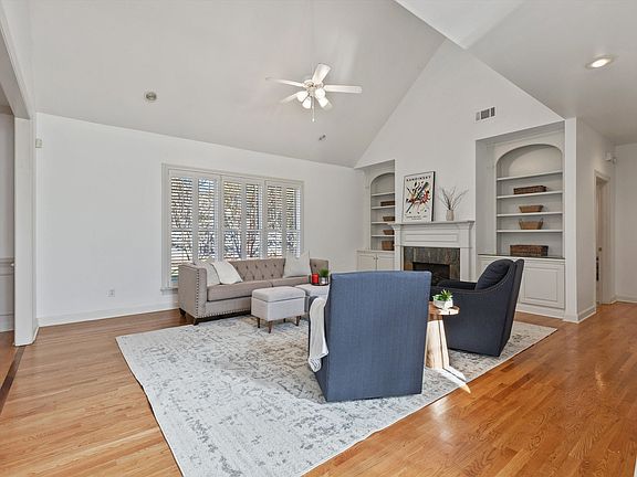 3rd image of 9838 S Houston Way