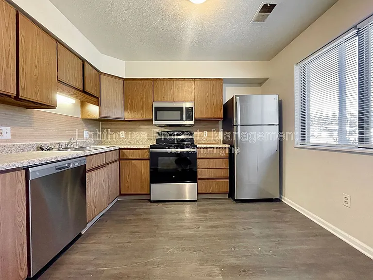 2972 Vineland Ave SE — Photo 6