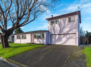 2525 Wyatt Ln, Arcata, CA 95521