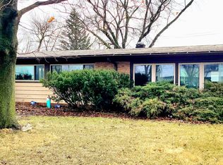 341 W Army Trail Blvd, Addison, IL 60101