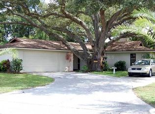 4807 Huntleigh Dr, Sarasota, FL 34233