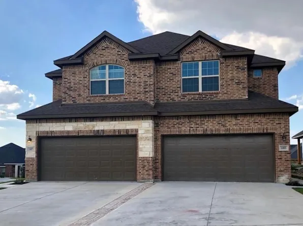 1005-1007 W Sierra Vista Ct, Midlothian, TX 76065