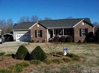 2084 Drive Inn Rd, Lincolnton, NC 28092