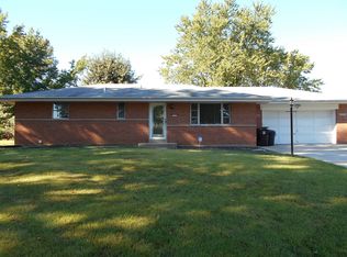 9 Ranchview Dr, Florissant, MO 63033