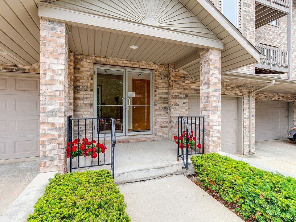1st image of 3174 Woodland Dr #74