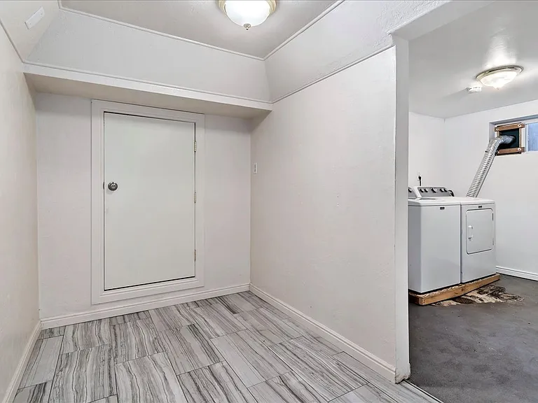 15 E Sylvia Dr — Photo 11