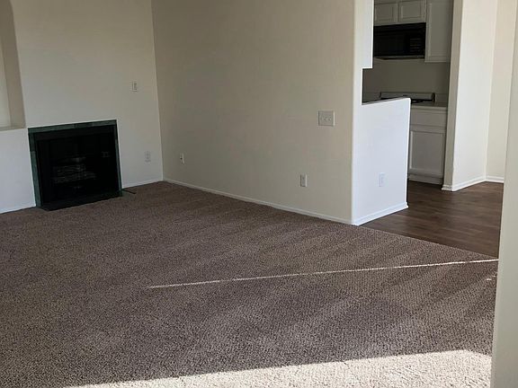 4th image of 1402 Wellesley Ave APT 203