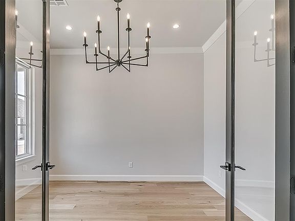5th image of 16417 Loire West Dr