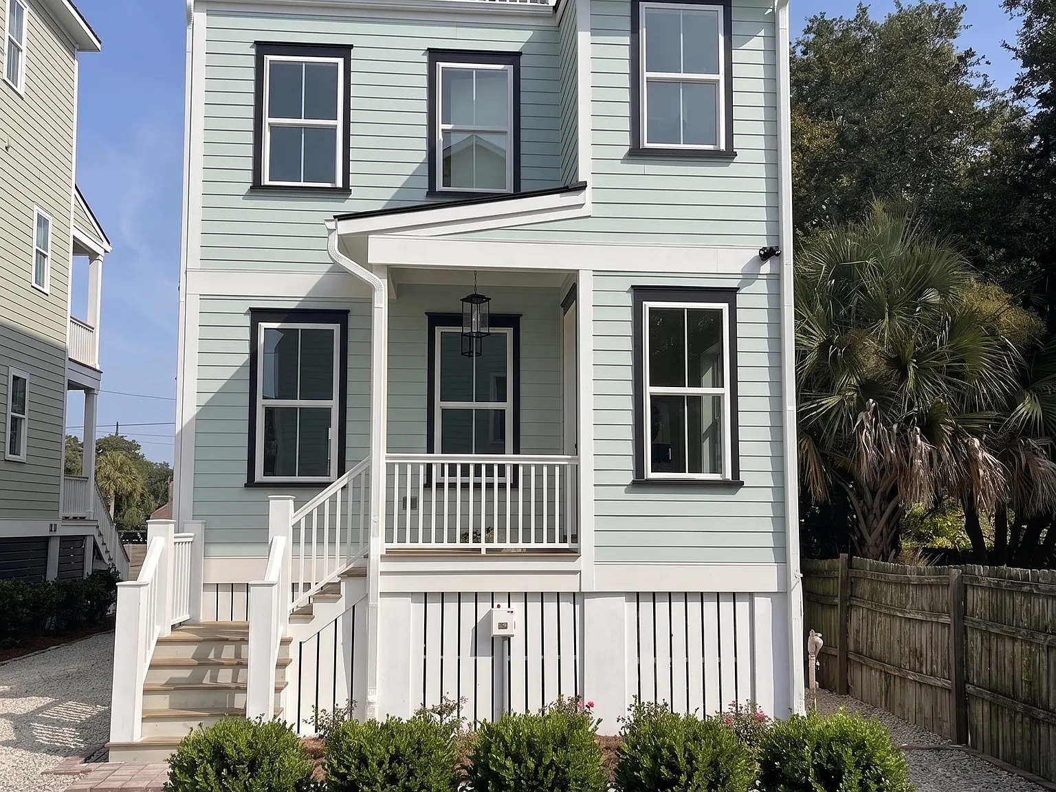 4 bed, 3.5 bath, 2377 sqft, $7,200 — Photo 1