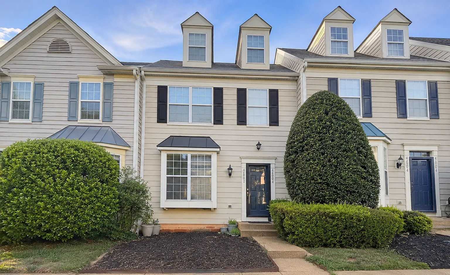 4 bed, 3.5 bath, 1538 sqft, $3,695 — Photo 1