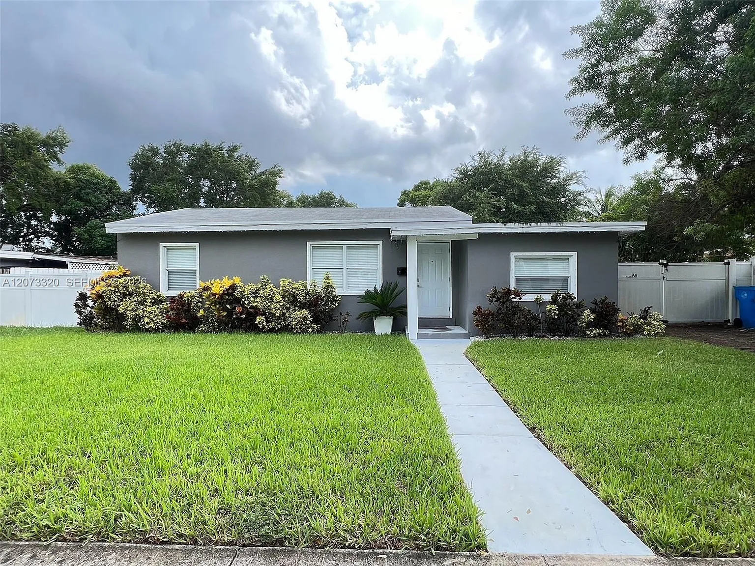 Miami Gardens Estates Sec — Photo 1